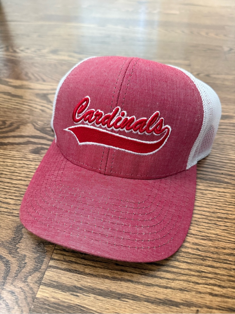 Men’s St. Louis Cardinals heathered Red & White Trucker Hat VGUC